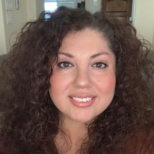 Meet your Posher, Eva